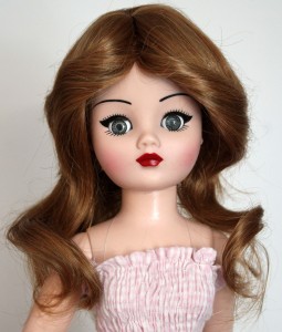 Long Waves Wig size 9, Strawberry Blonde