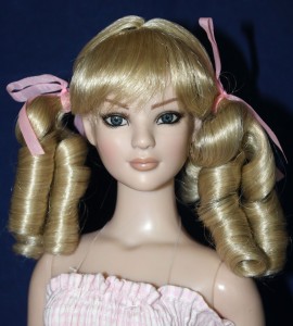 Curly Ponytail Wig with Bangs size 8, Blonde