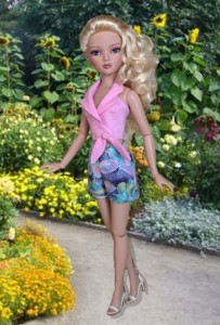 Collared Halter & Shorts for 16" Ellowyne & Neema Dolls Dolls 