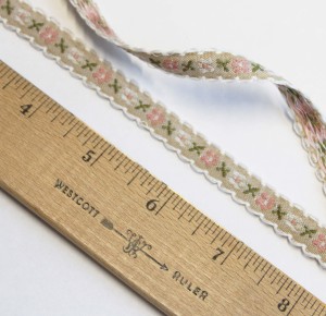 Flower Ribbons 0.39inch Embroidery Flower Polyester Ribbon - 1 yard