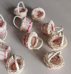 Two-tone Miniature Basket - 1:6 Scale