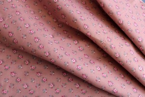 Country Floral Print on Mauve Background Cotton Fabric