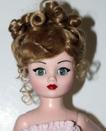 Updo Wig w Bangs & Ringlets size 9, Dark Blonde