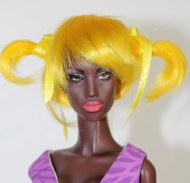 Yellow Ponytail Wig w Bangs size 4, Honor
